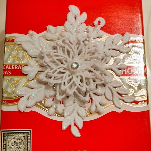 Suenos de Saundra Upcycled Large Red Cigar Box, Storage/Jewelry Box/Home Accent - Picture 5 of 13